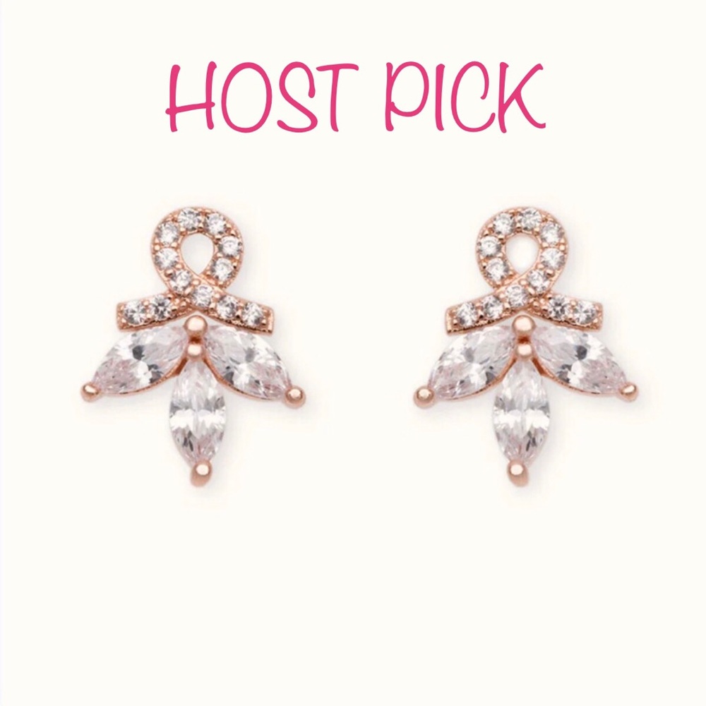NWT Alicia Bonnie “Encircled Flowers” in Rose Gold